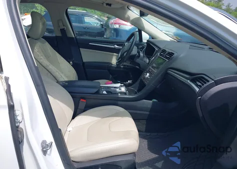 2018 Ford Fusion Hybrid Titanium из США, поврежденный, VIN 3FA6P0RU3JR225886